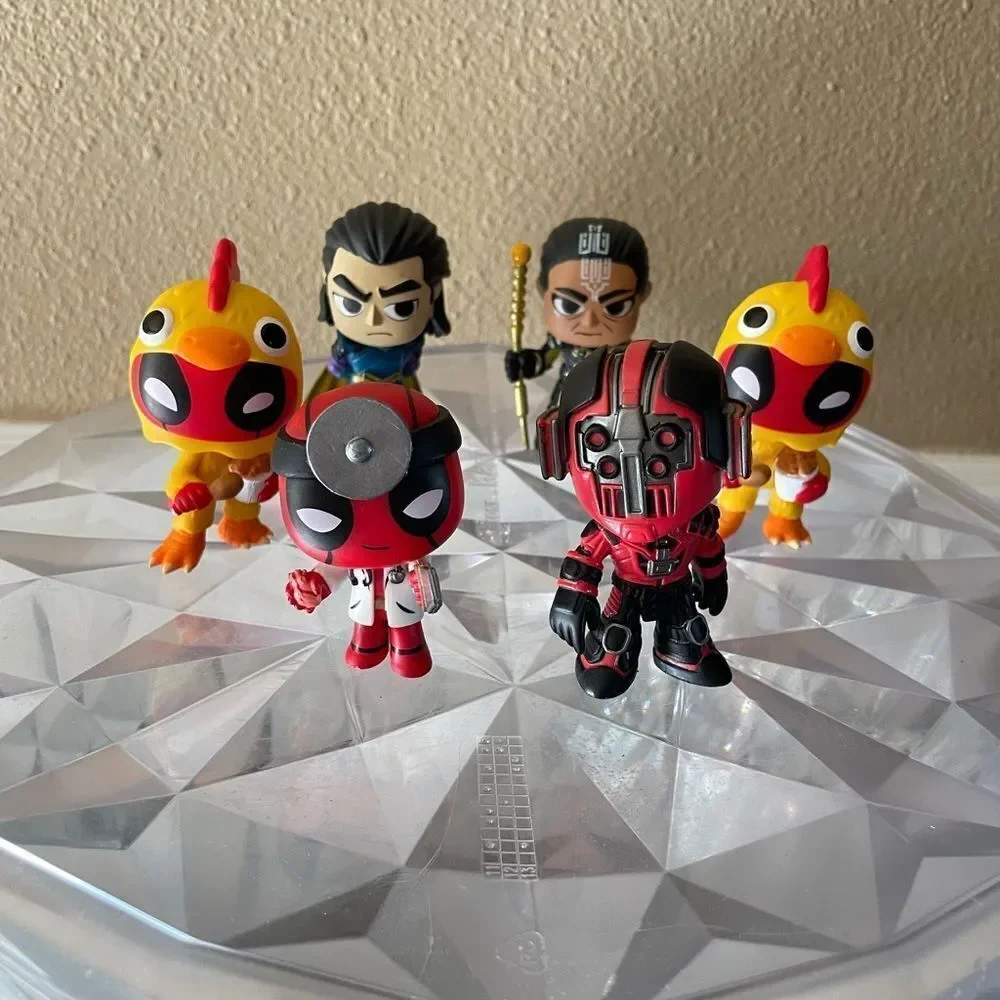 Funko Mystery Minis Lot Sakaarian Deadpool Marvel lot of 6 figures